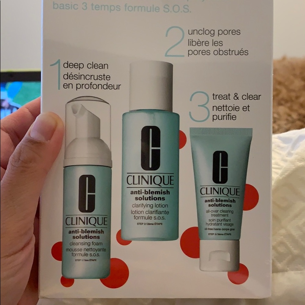 Clinique Anti-Blemish Solutions